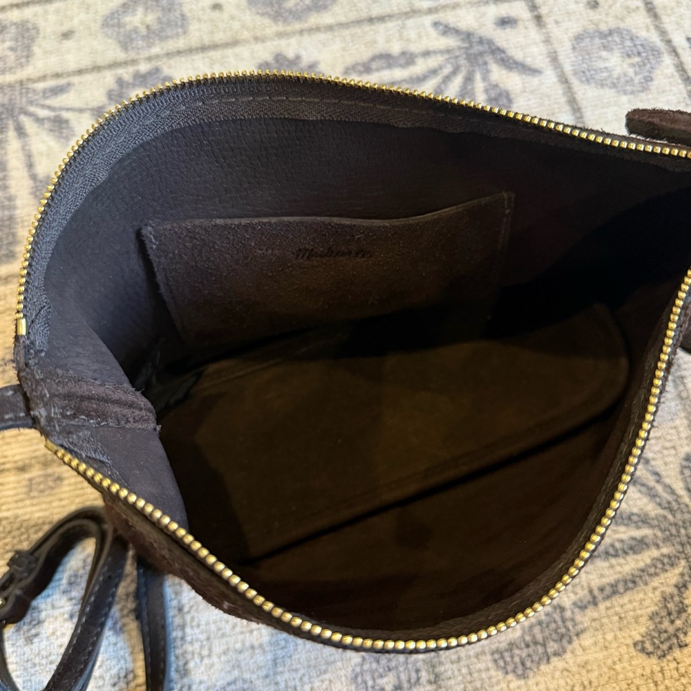 MADEWELL MINI CROSSBODY IN SOFT GRAIN CHOCOLATE BROWN - Picture 4 of 5